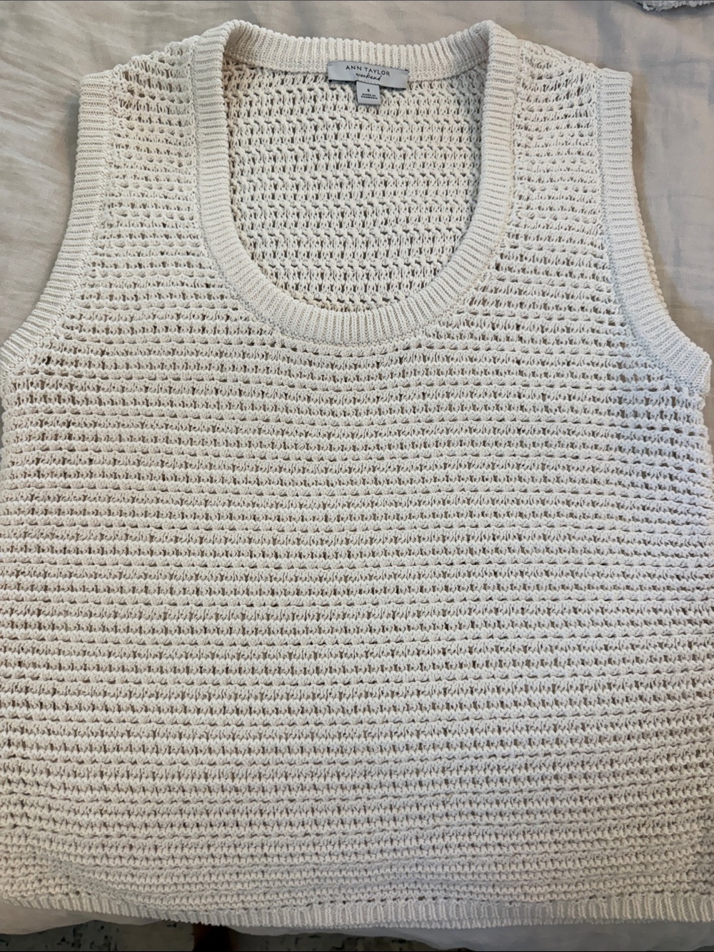 Ann Taylor Ivory Crochet Scoop Neck Tank